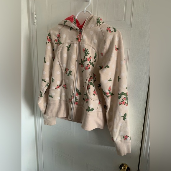 lululemon athletica Tops - RARE Lululemon Floral Scuba Small
